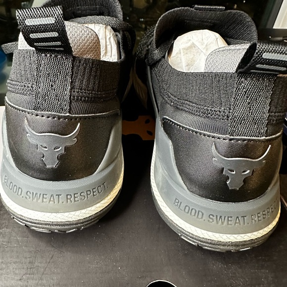 Under Armour - Picture 3 of 6